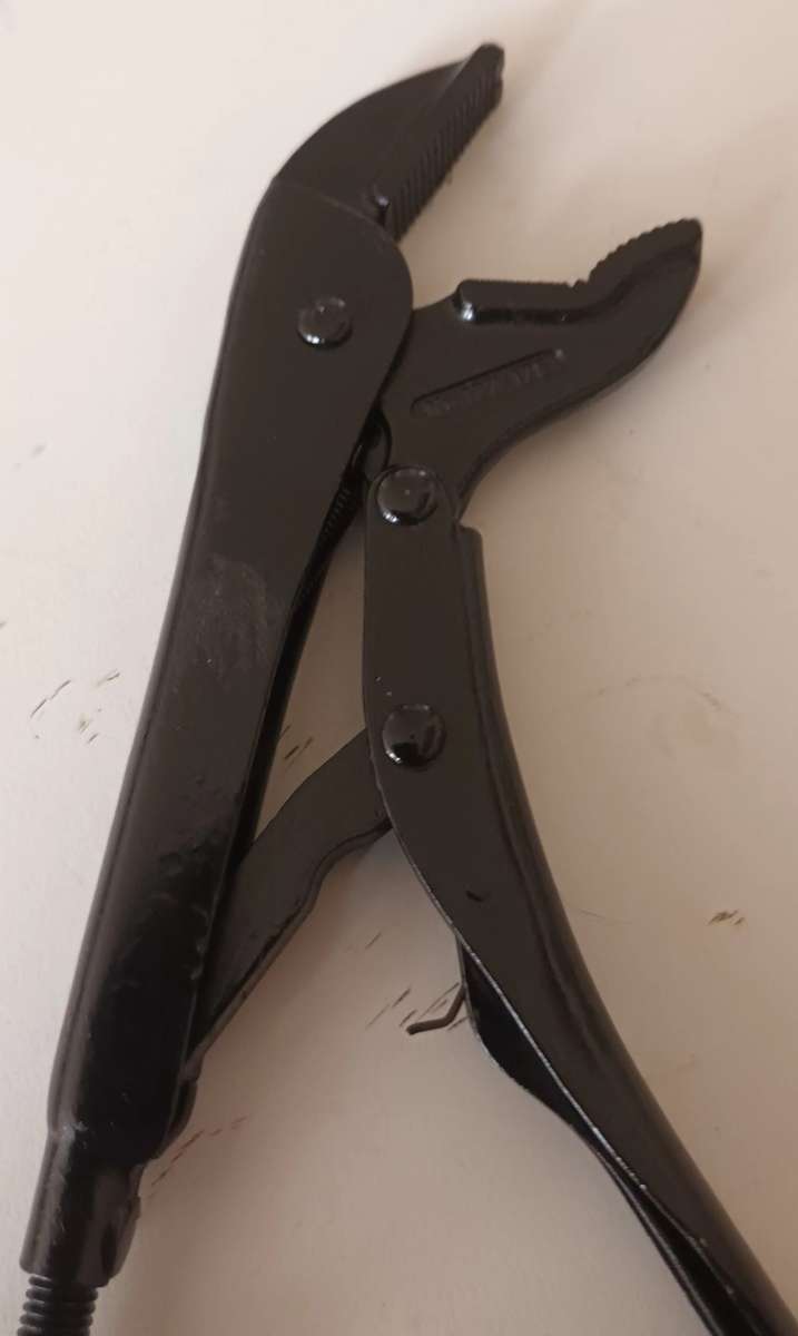 GEDORE VICE GRIP PLIERS. 400MM. LENGTH 20CM.