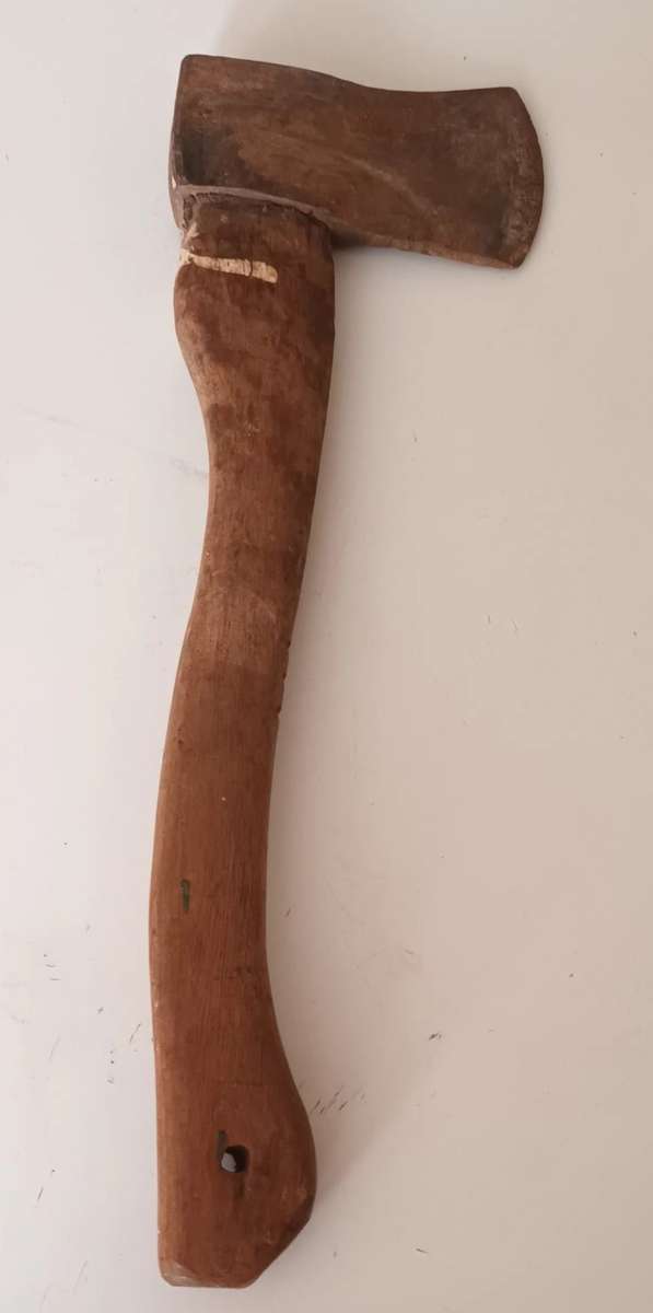 Vintage Wooden Handle Axe. Length 40.5cm. Width 13cm.