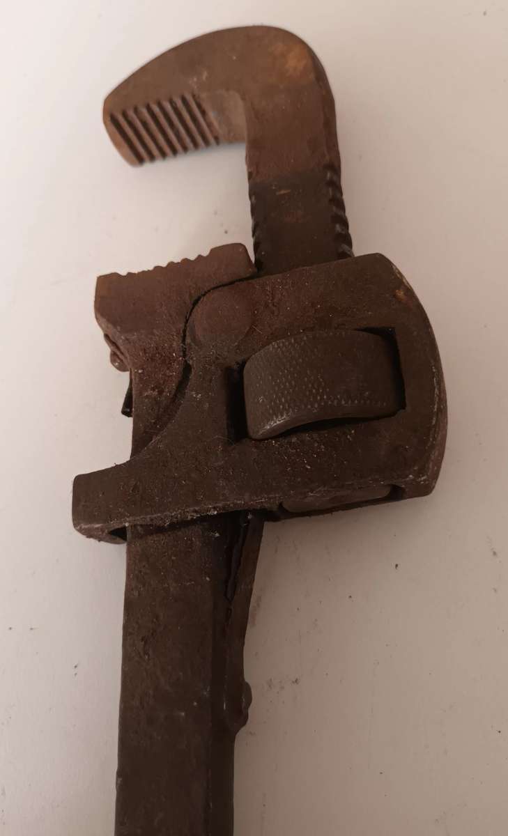 Pipe Wrench. Length 32cm. 50mm.