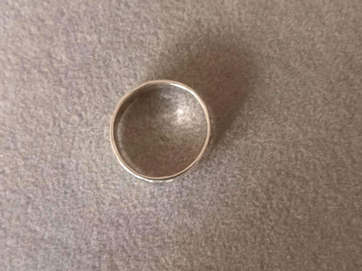 Sterling Silver Ring. Size P/7.5. (17.9mm)
