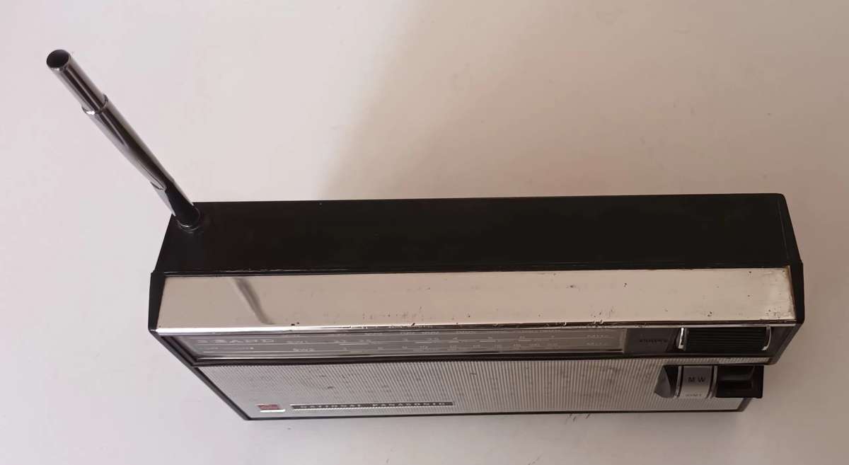Vintage National Panasonic Radio. Battery Operated.