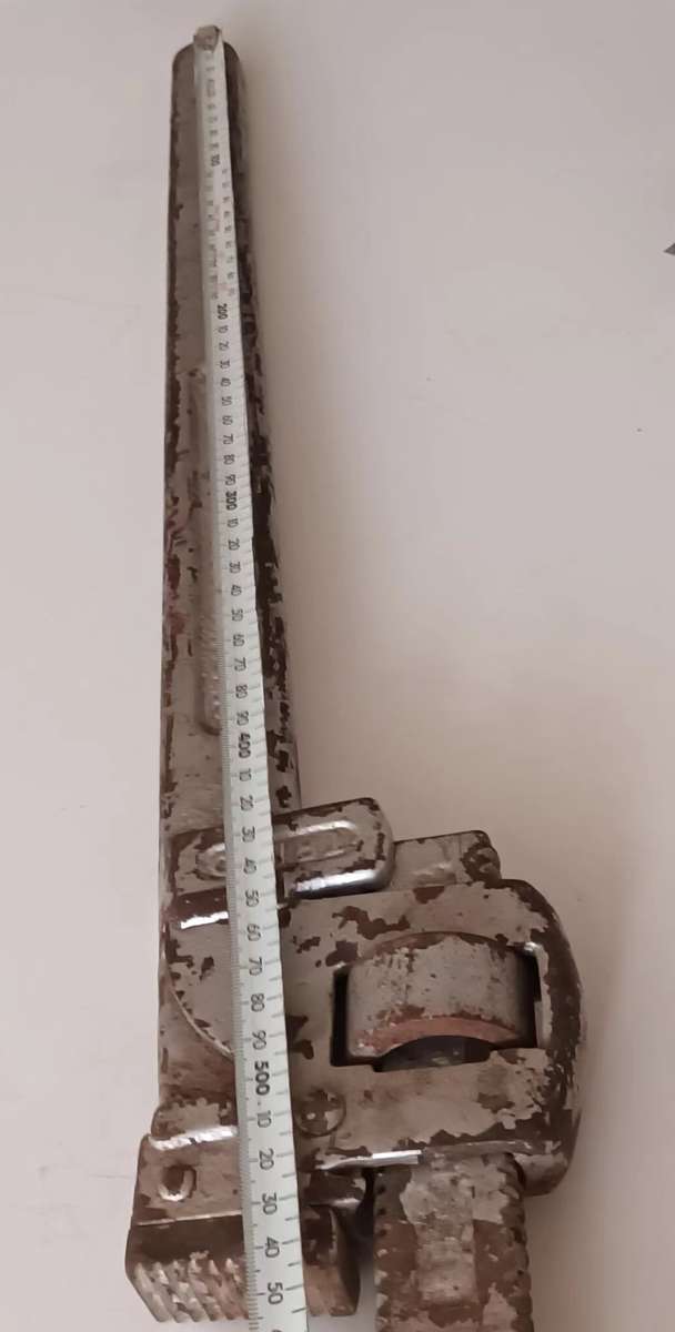 Huge Vitage 24" Trimo Pipe Wrench. Trimont Mfg Co. Made in USA. Length 64cm.