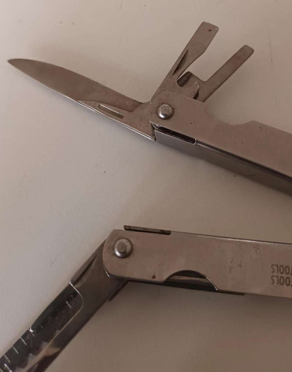 JOHN-BENZEN CHICAGO MULTI-TOOL.