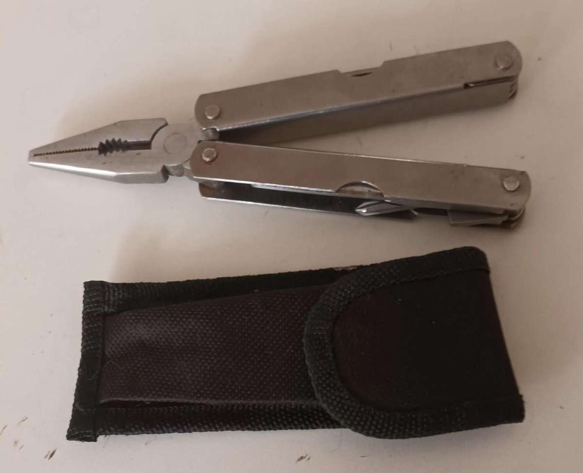 JOHN-BENZEN CHICAGO MULTI-TOOL.