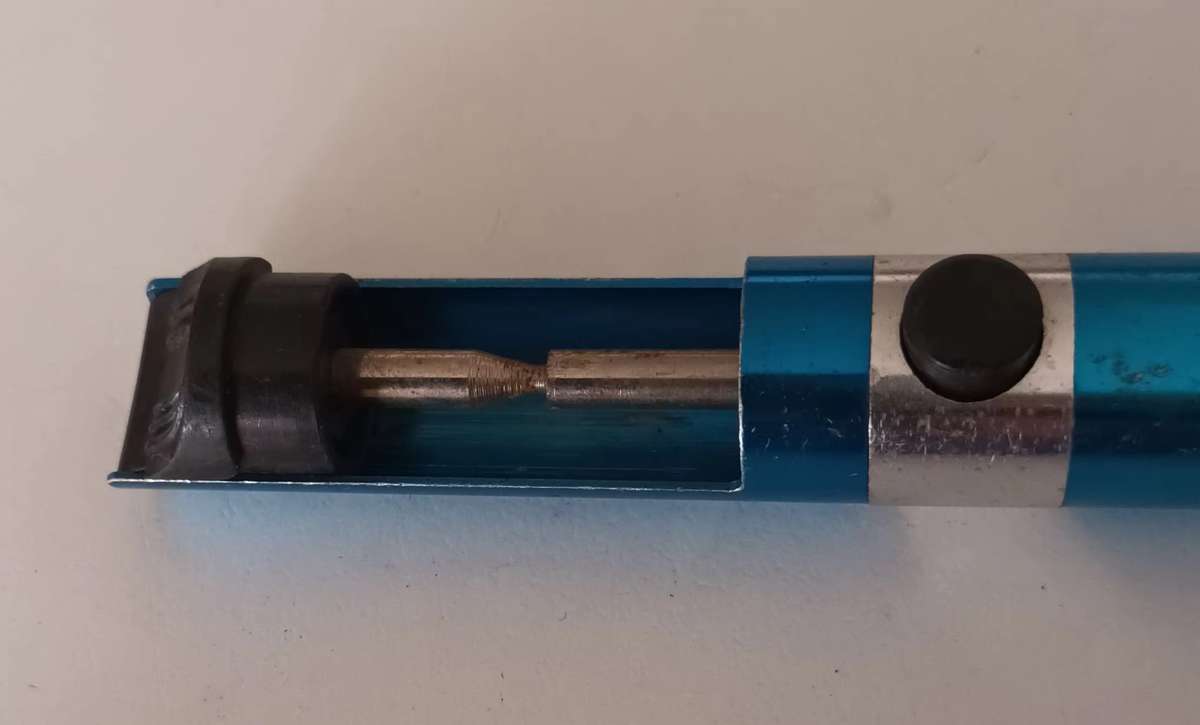 Desoldering Pump.