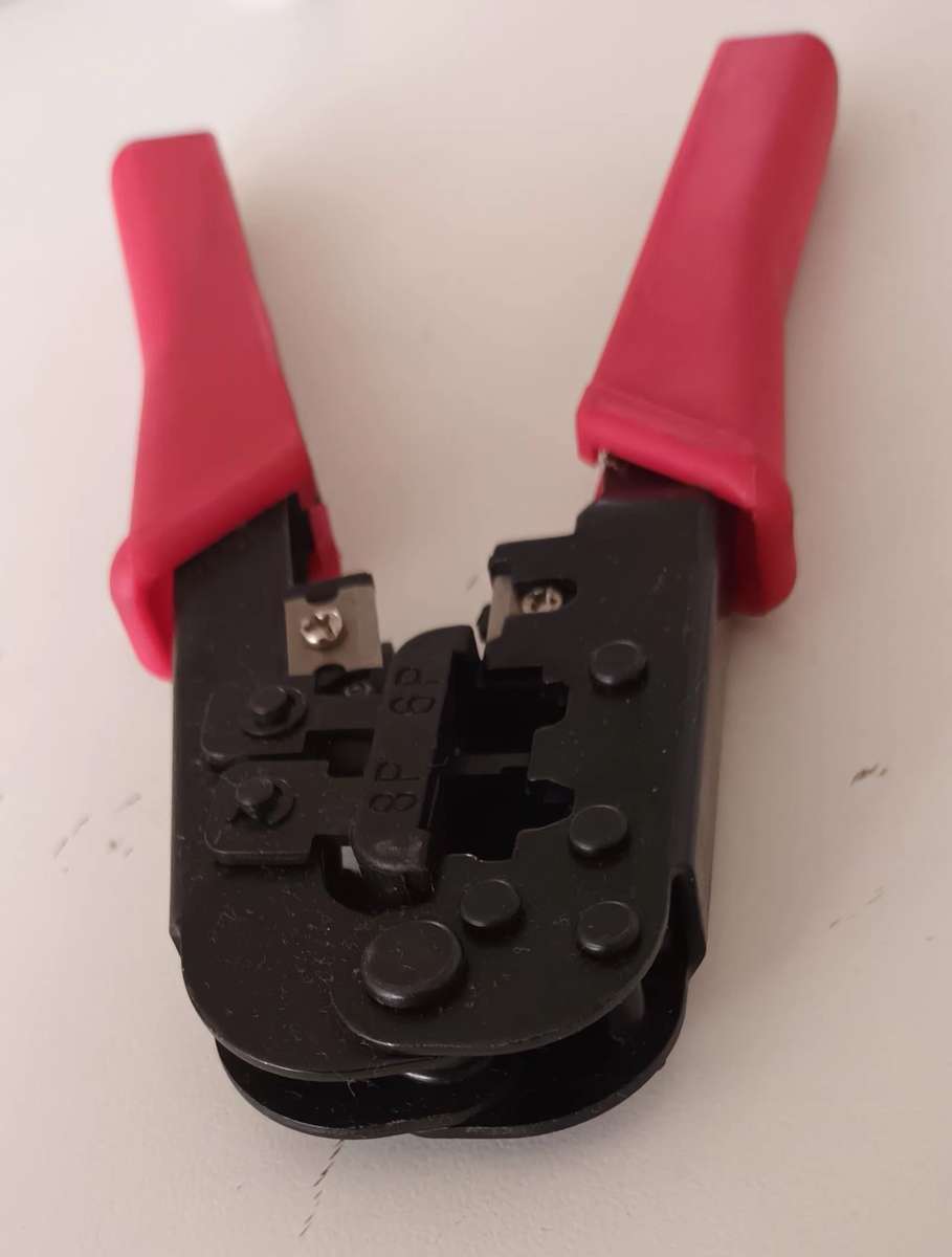Crimping Tool for modular Connections.