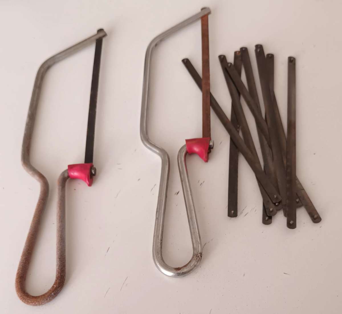 2x Jig Saws with New Blades.