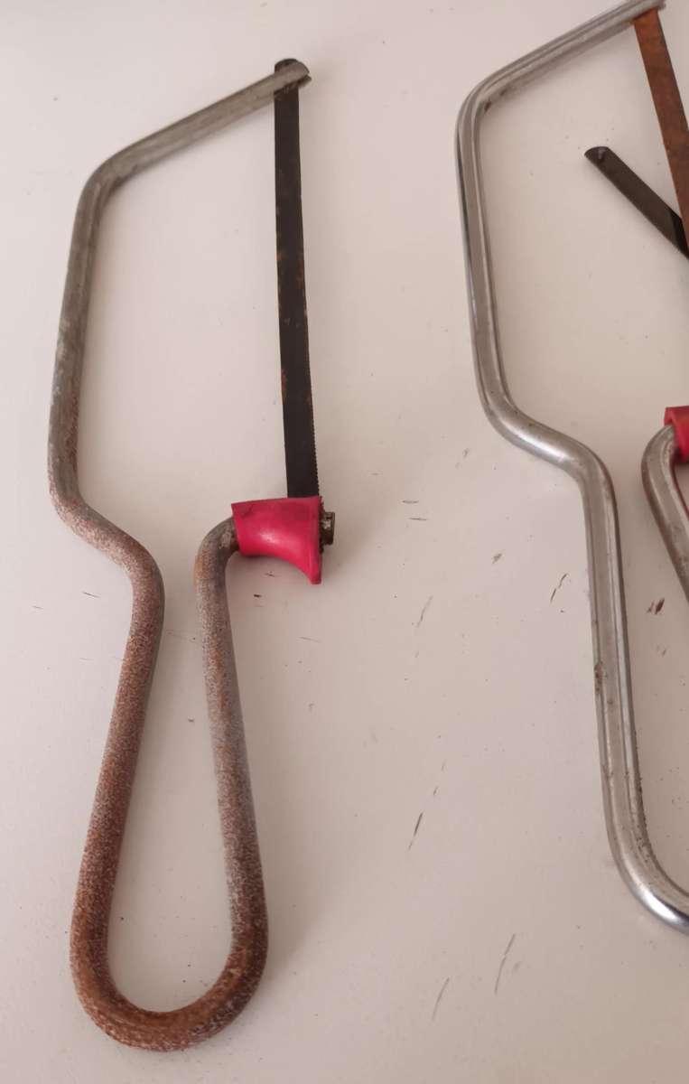 2x Jig Saws with New Blades.