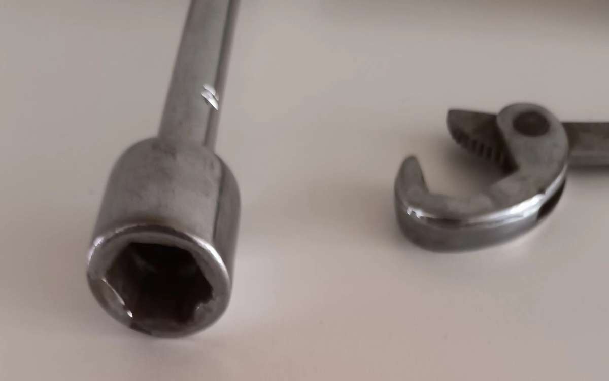 Socket Extenders/Tools.