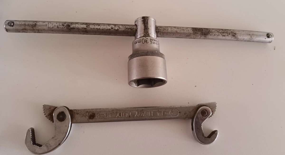 Socket Extenders/Tools.