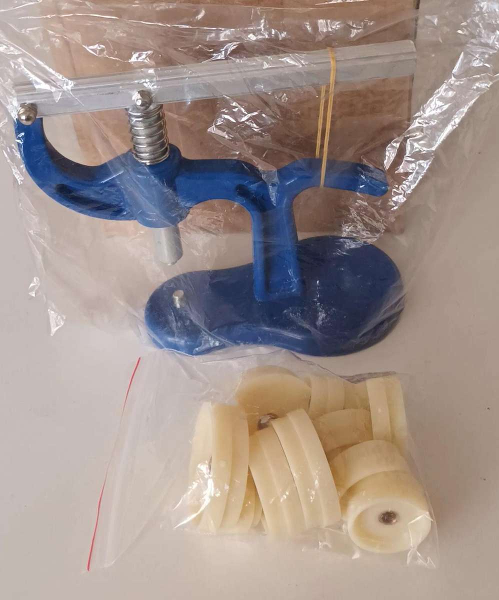 Watch Press with accessories. New.