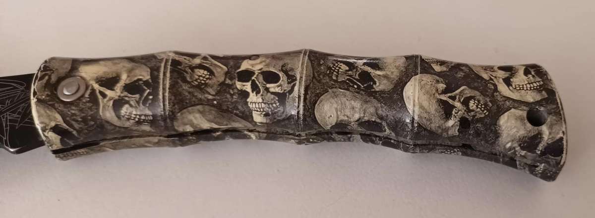 Foldable Pocket Knife.