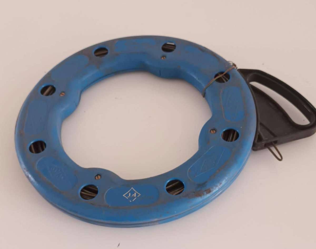 Electrician Draw Wire (Fish Tape).