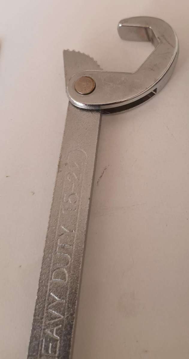 3/8" (13/16) Heavy Duty Master Wrench. New.