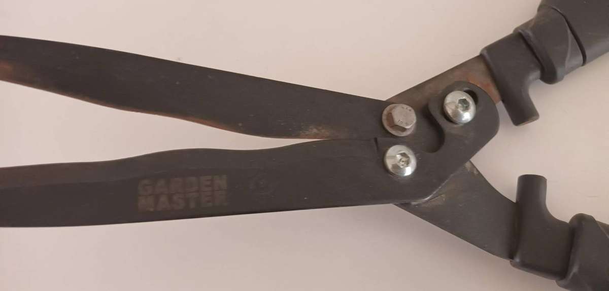 GARDEN MASTER Large Garden Sheers. Length 67cm.