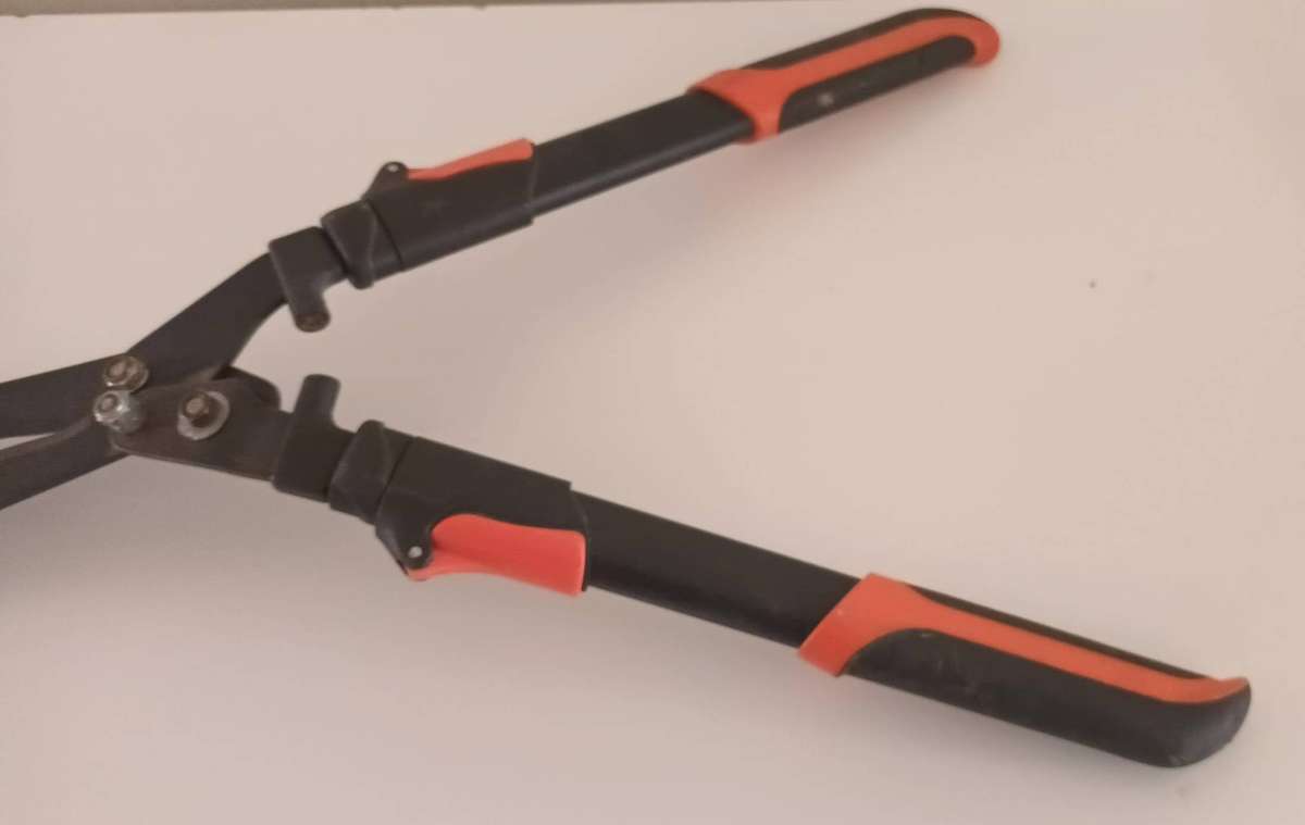 GARDEN MASTER Large Garden Sheers. Length 67cm.