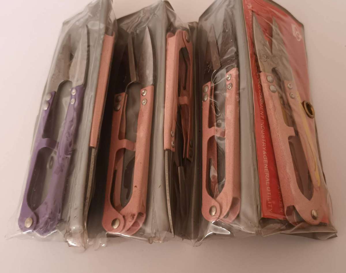 Lot of 6 Utility Cutters. New.