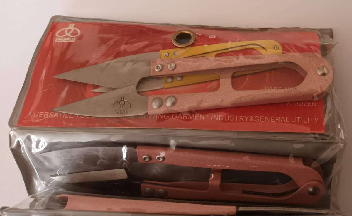 Lot of 6 Utility Cutters. New.
