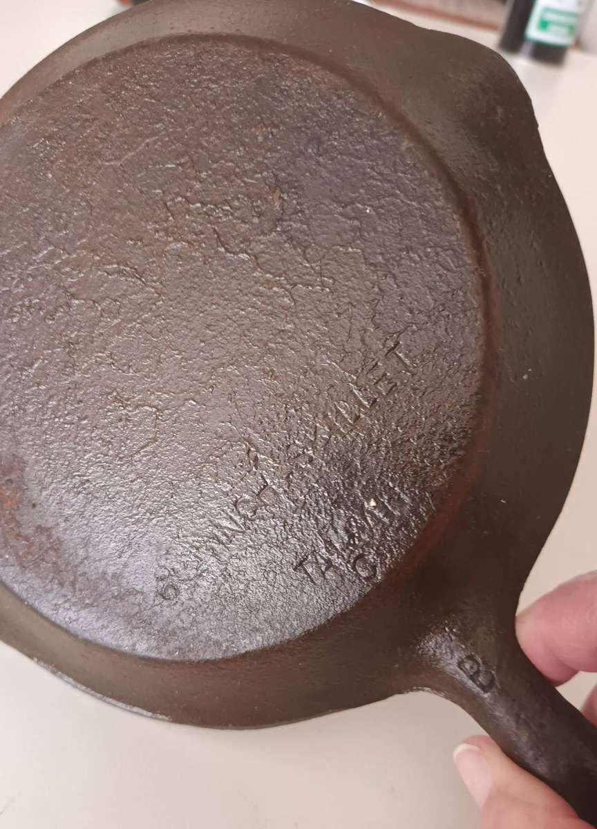 Vintage 6" Miniature Cast Iron Skillet. Made in Taiwan.