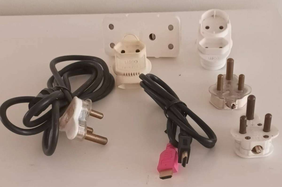 Joblot Plugs and Cables