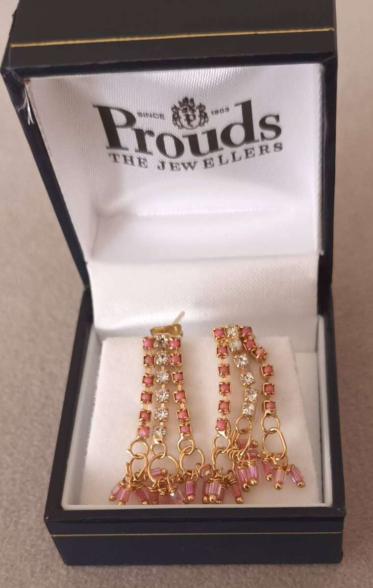 Stunning Gold Plated Earrings.