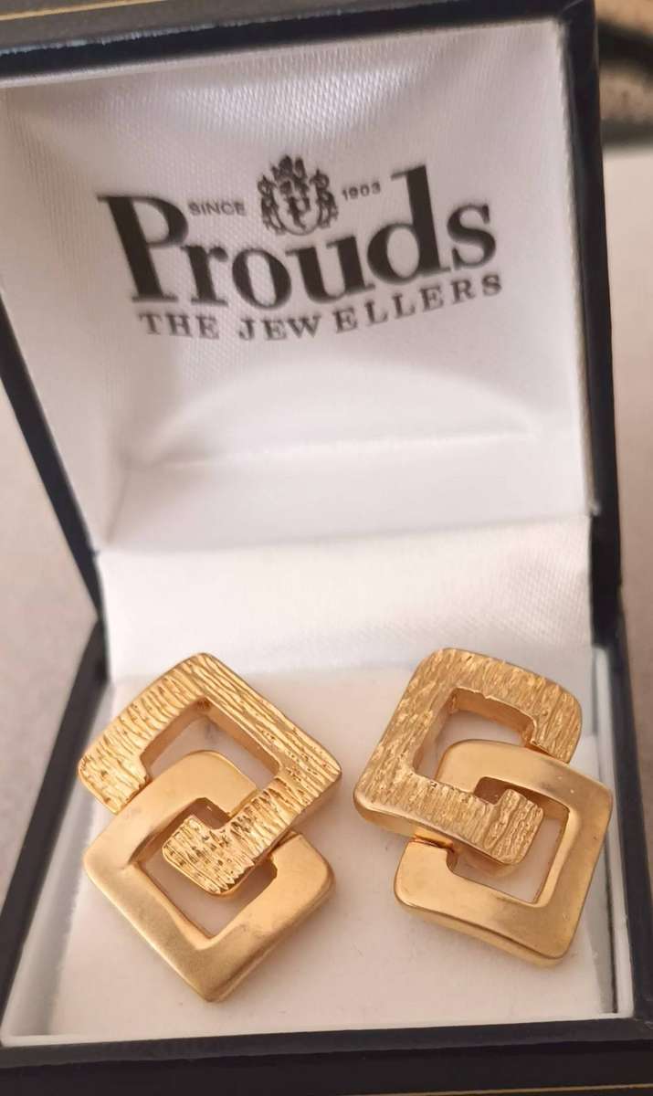 Gorgeous Gold-Plated Earrings.