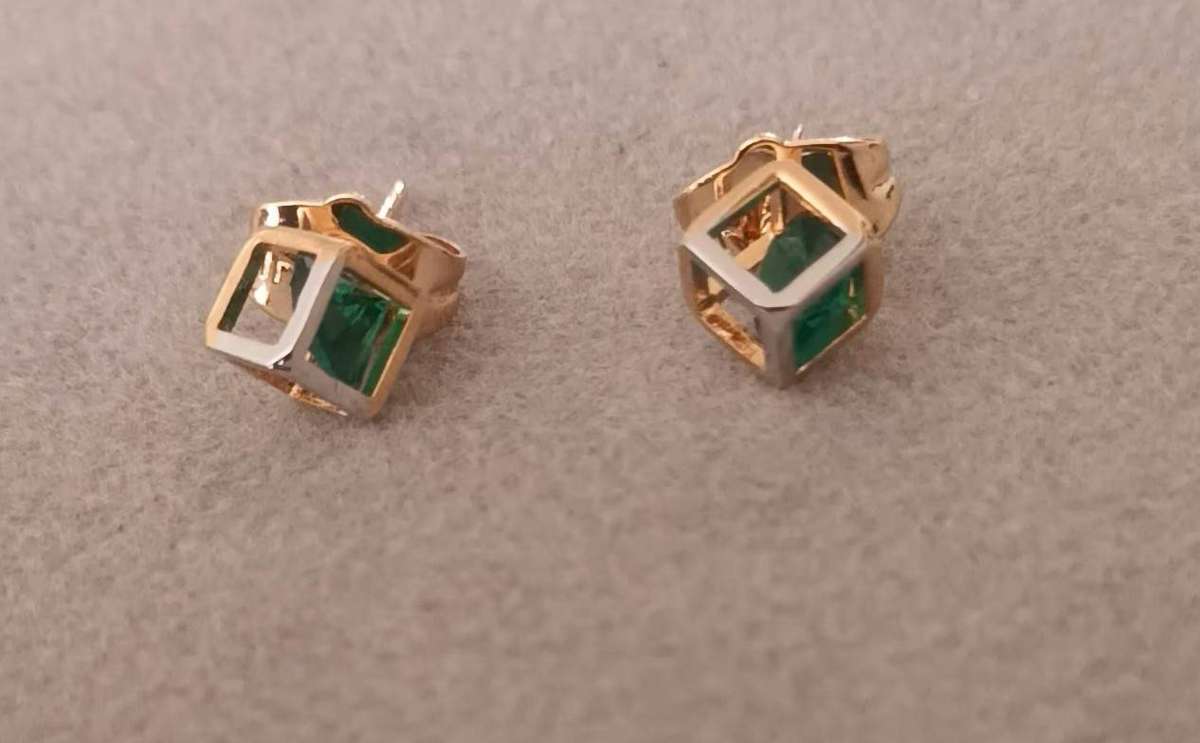 Plated 2 Tone Fashion Earrings.