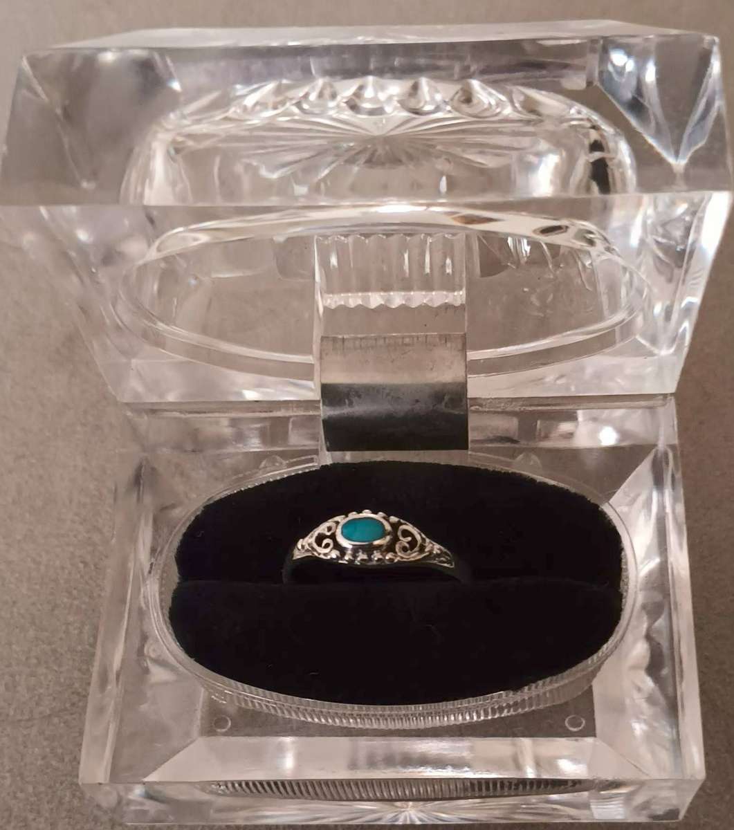 Beautiful Sterling Silver Ring with Turquoise Stone.