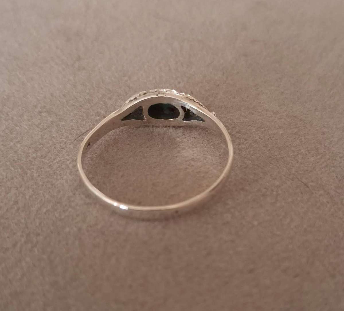 Beautiful Sterling Silver Ring with Turquoise Stone.