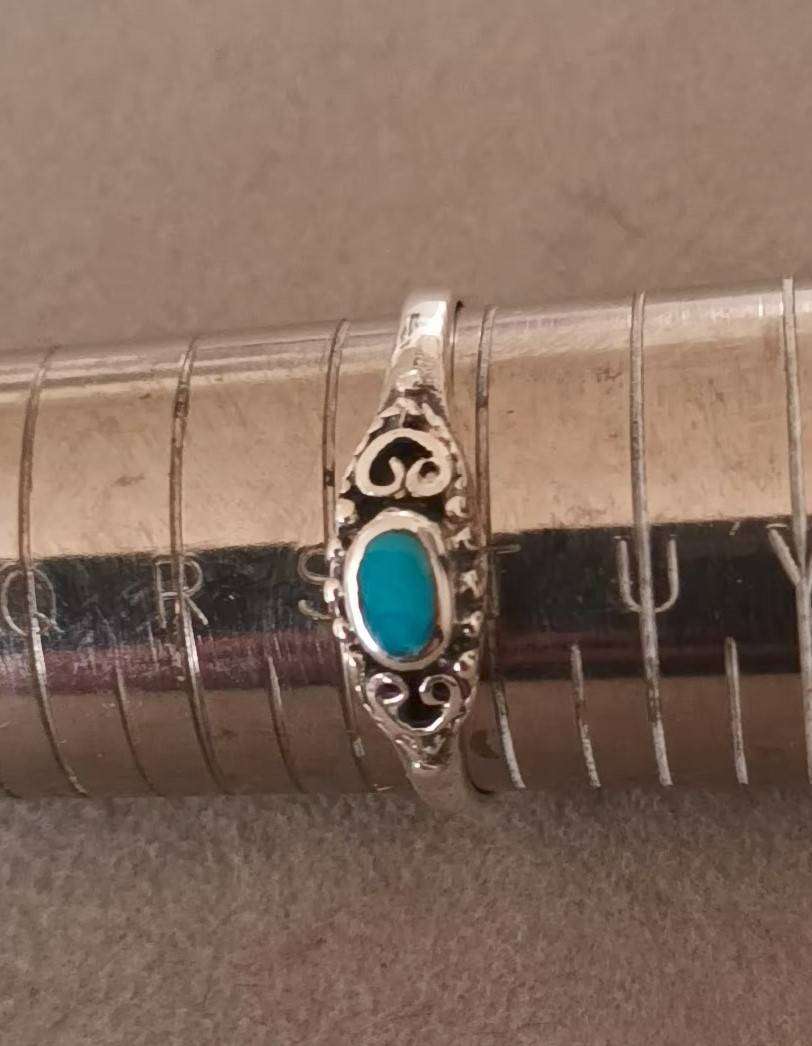Beautiful Sterling Silver Ring with Turquoise Stone.