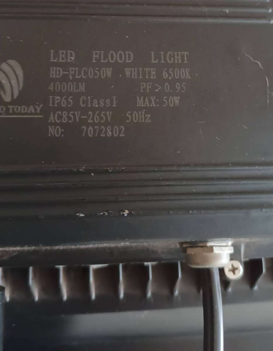 PIR MOTION SENSOR LED FLOOD LIGHT.