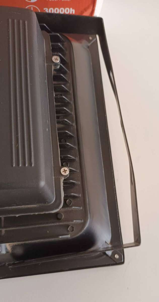 PIR MOTION SENSOR LED FLOOD LIGHT.