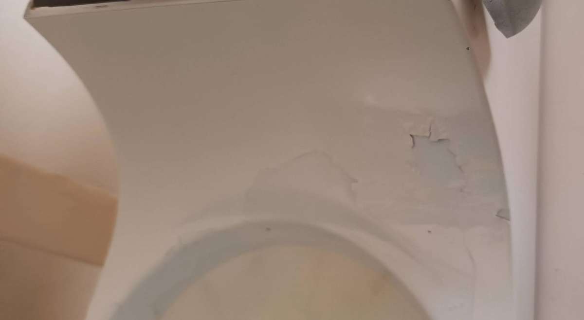 KENWOOD CHEF KM300 WITH LIQUIDIZER, 3X ATTACHMENTS AND COVER.