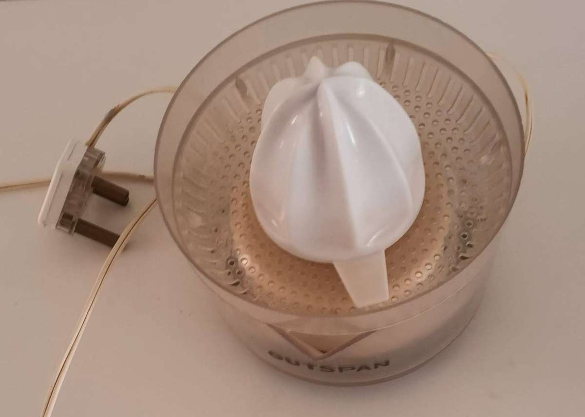 Vintage OUTSPAN Citrus Juicer.