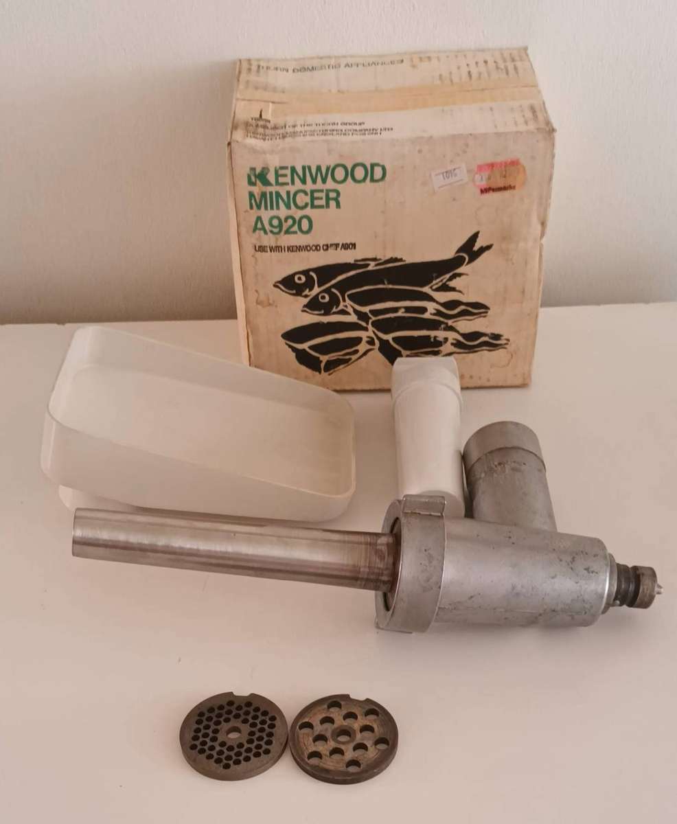 KENWOOD A920 MINCER ATTACHMENT WITH SAUSAGE STUFFER.