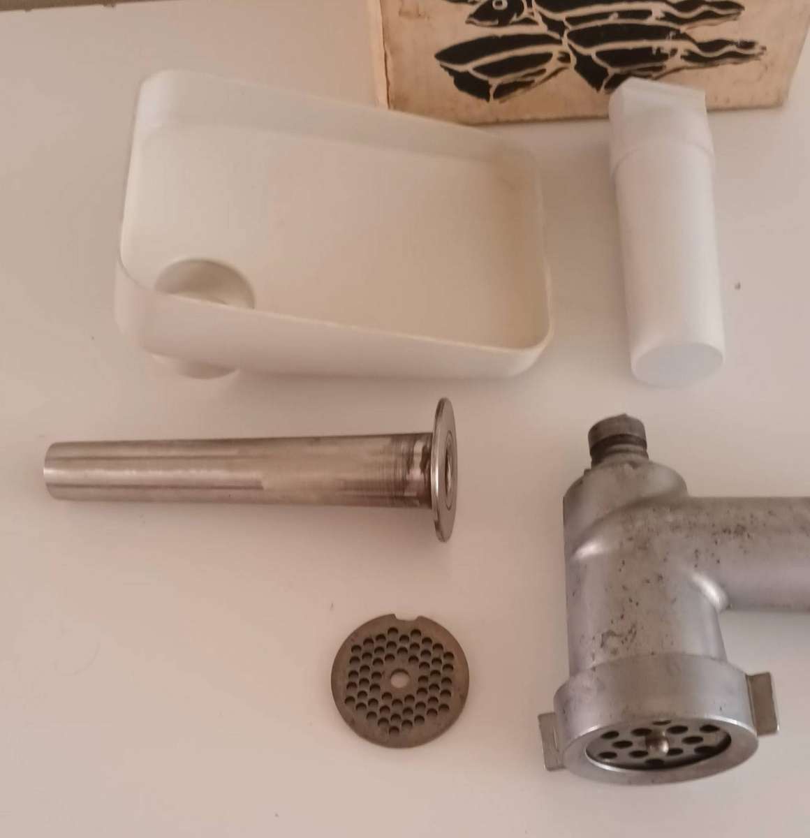 KENWOOD A920 MINCER ATTACHMENT WITH SAUSAGE STUFFER.