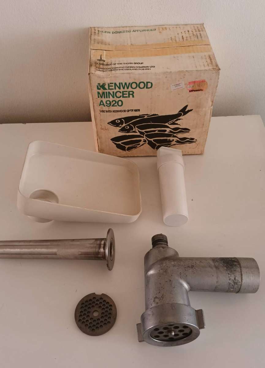 KENWOOD A920 MINCER ATTACHMENT WITH SAUSAGE STUFFER.