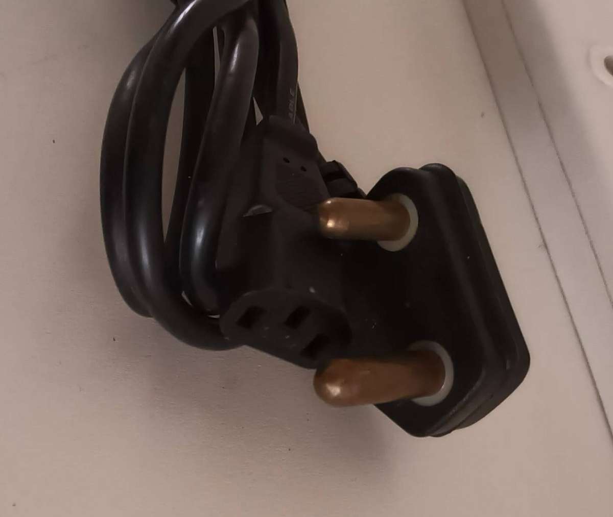 Joblot Plugs & Cables.