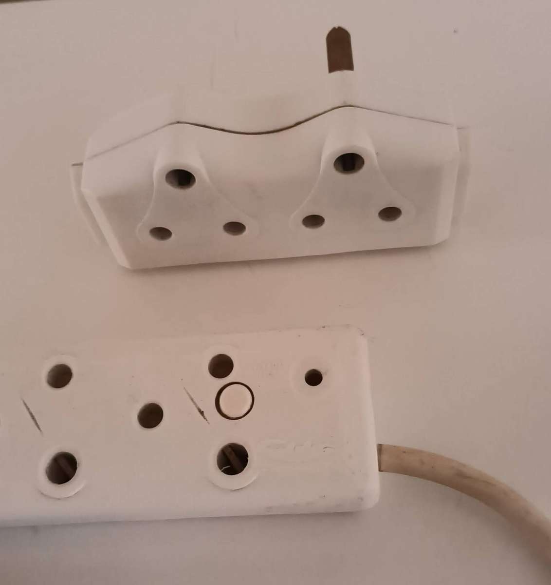 Joblot Plugs & Cables.