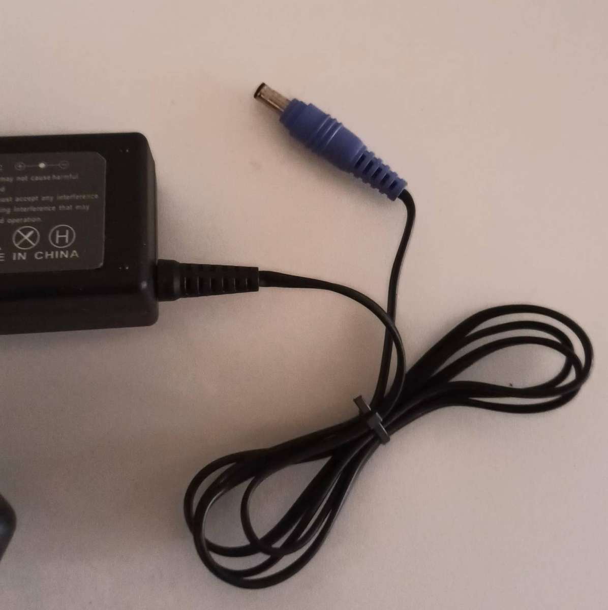 ORG 10033 AC/DC ADAPTER. UNIVERSAL LAPTOP CHARGER.