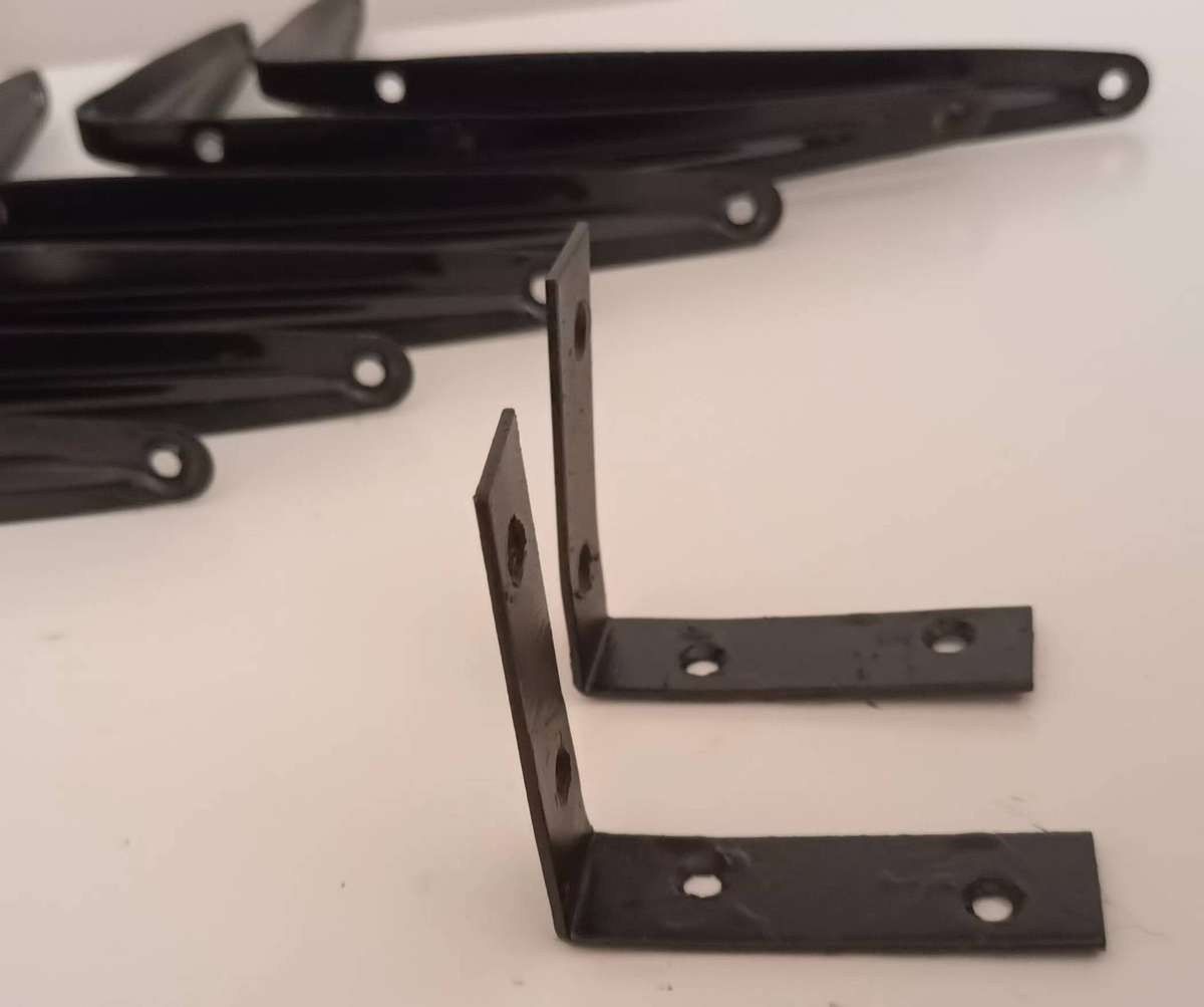 Lot of 14 Brackets