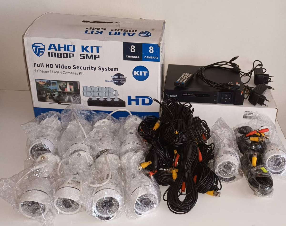 AHD CCTV Direct - 8 channel CCTV camera system. 10 Cameras plus 10x 20m Cables.