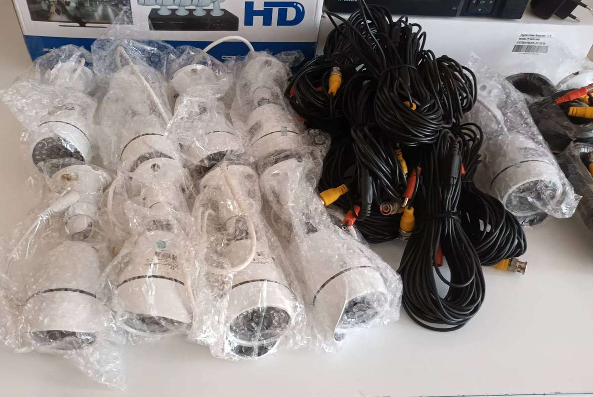 AHD CCTV Direct - 8 channel CCTV camera system. 10 Cameras plus 10x 20m Cables.