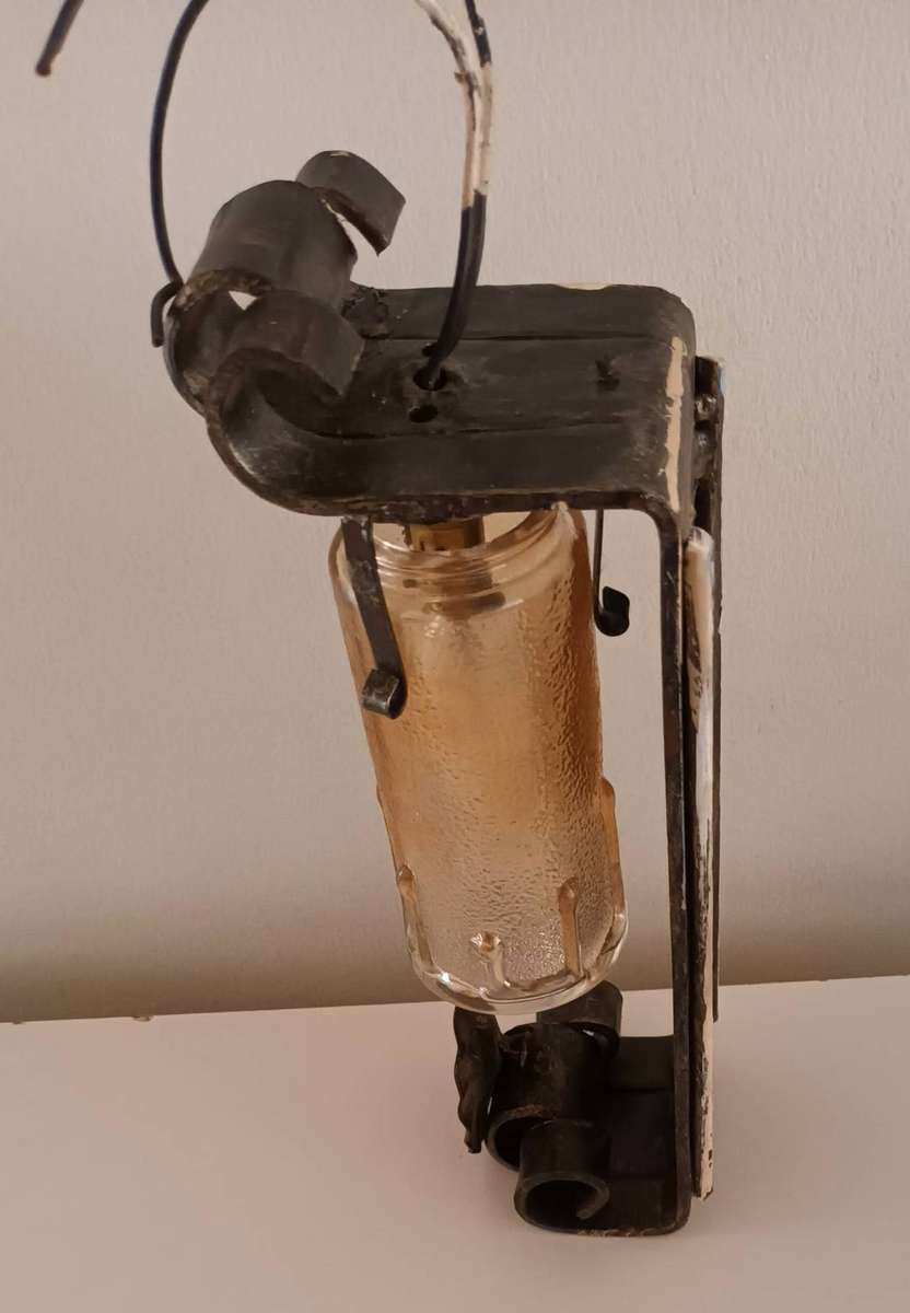 Wall Lamp. Length 31cm. Width 8cm.