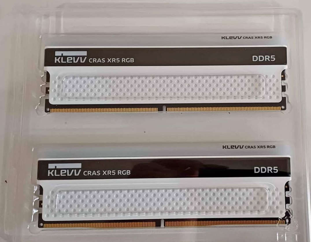 KLEVV CRAS XR5 RGB 32GB Kit (16GB x2) 6200MHz DDR5 Kit