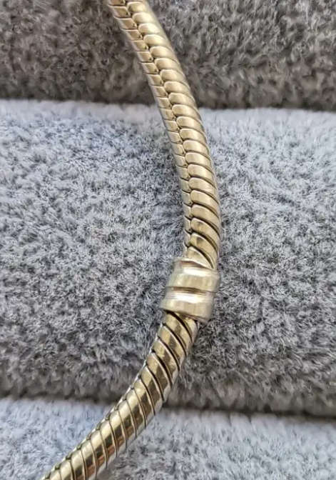 Sterling Silver Pandora Bracelet. 21cm.