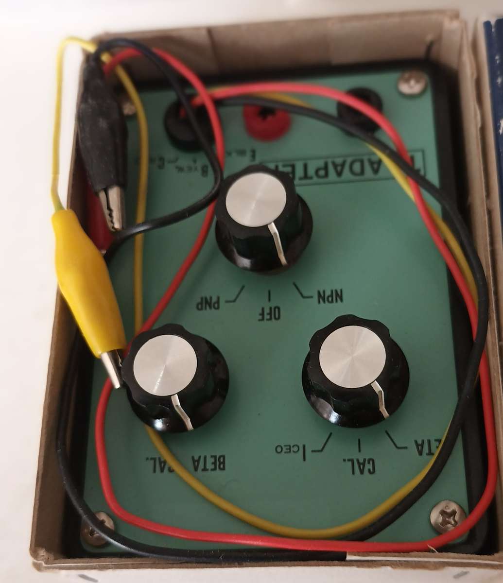 HIOKI TRANSISTOR CHECKER.