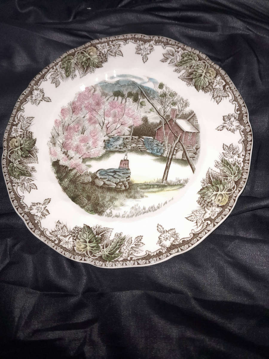 Johnson brothers plates decorative made in England.