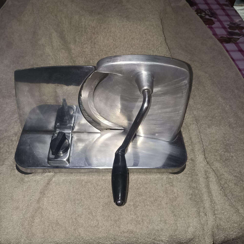 Refurbished Pineware bread slicer