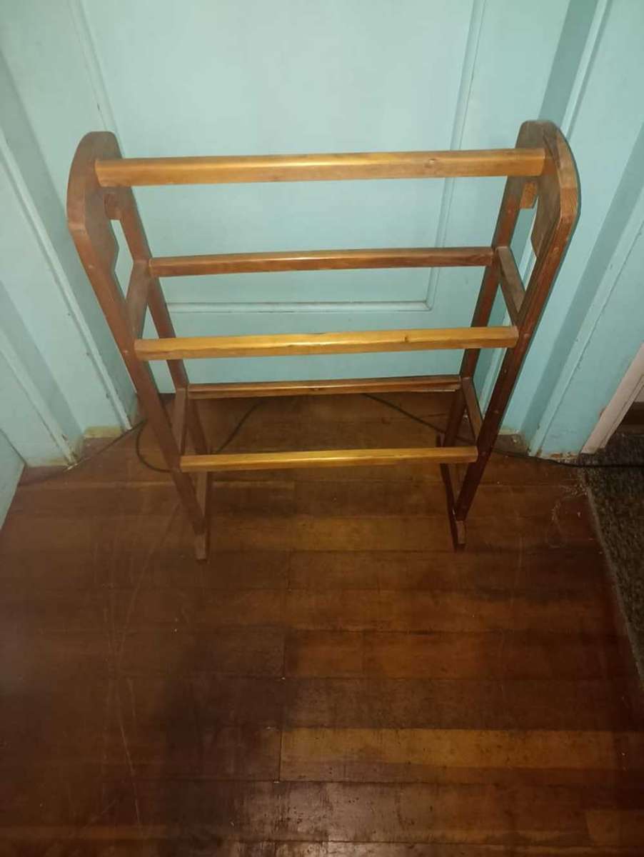 Oregon pine wooden Towel Rack